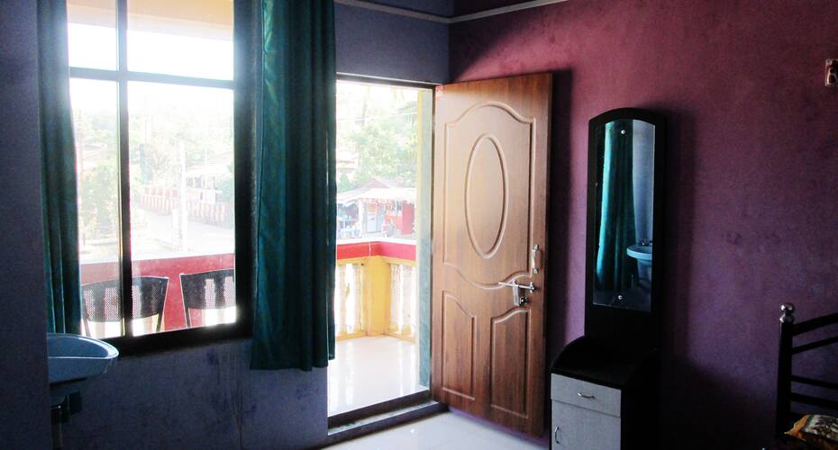Khadapa Lodge, Harihareshwar 5